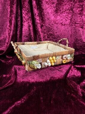 Vintage Raffia Serving Casserole Basket - Handwoven Fruit Basket Centerpiece